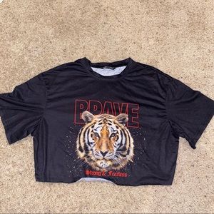 Cropped SheIn tee size L.